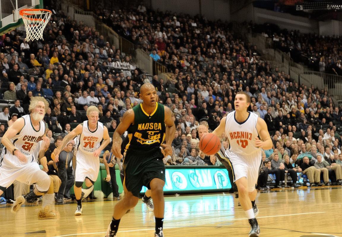 老鹰对步行者季后赛激战：悬念迭起，特雷·杨绝杀制胜(图4)